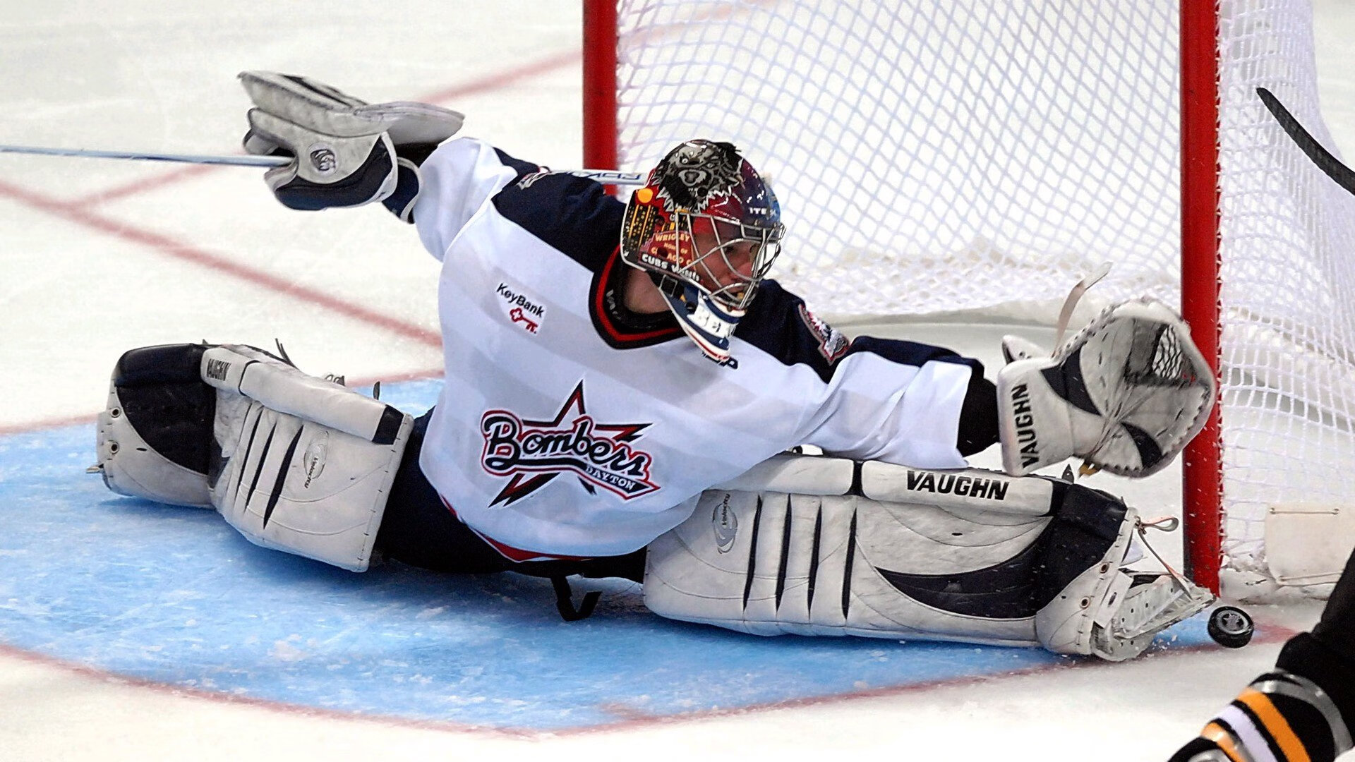 特色水上花样滑冰，冰上舞蹈的梦幻盛宴，水上花样比赛